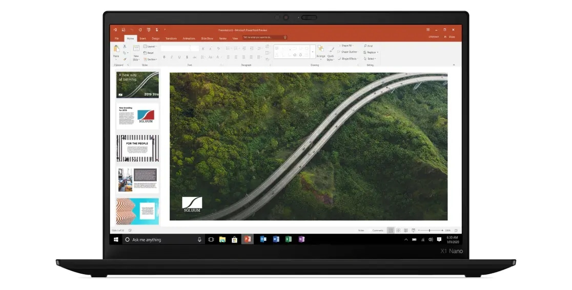Imagen de la ThinkPad X1 Nano de 13” abierta a 90° de frente