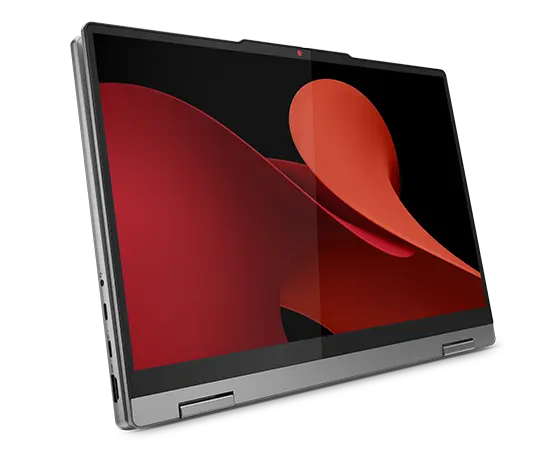 Linke Vorderseite des Notebooks Lenovo IdeaPad 5 2-in-1 Gen 9 (14 " AMD) im Tablet-Modus in Luna Grey mit Fokus auf den Bildschirm mit Differenzierung eines normalen und eines OLED-Display eines Hintergrundbildes.