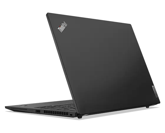 Lenovo ThinkPad T14s Gen 4 Notebook, Ansicht von hinten mit Blick auf den Gehäusedeckel und die Anschlüsse auf der rechten Seite in einem Winkel.