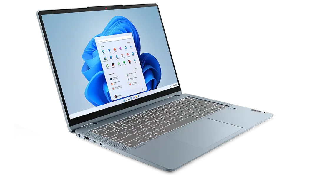 Imagen de semiperfil izquierdo de la laptop IdeaPad Flex 5i 7ma Gen (14″, Intel) en modo laptop, con la pantalla encendida, en color stone blue
