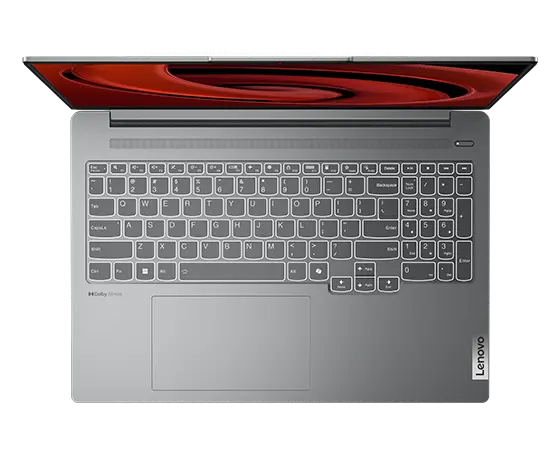 Vista desde arriba del portátil Lenovo IdeaPad Pro 5 Gen 9 (16″, AMD) con la tapa abierta en un ángulo de 90 grados, enfocando su teclado y su altavoz.