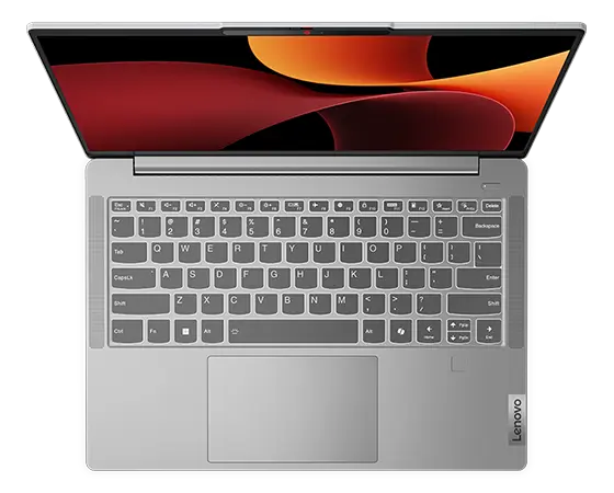 Aperçu de l'IdeaPad Slim Cloud Grey 5 Gen 9 (14 AMD), ouvert, montrant le clavier et le pavé tactile