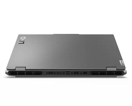 Vista posterior de la laptop Lenovo LOQ Gen 9 (15”, AMD), cerrada