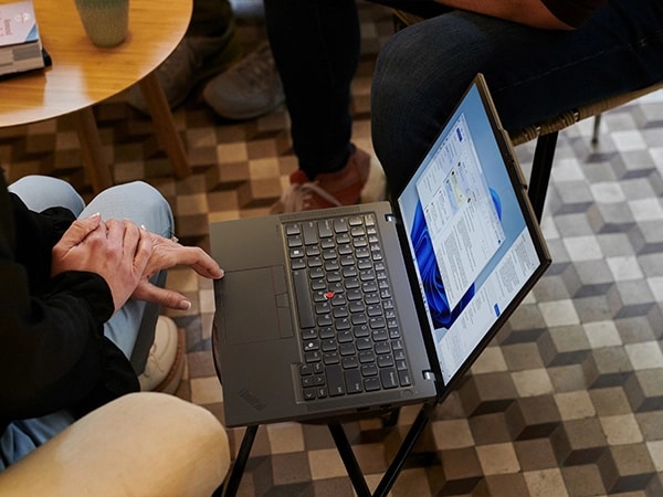 ThinkPad T14 Gen 5 (14" Intel)