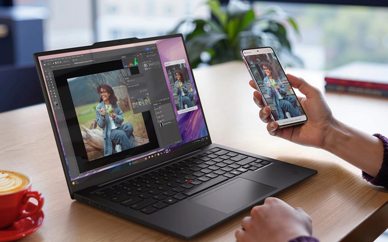 Smart Share lets you just tap your phone to connect to the Lenovo ThinkPad X1 Carbon Gen 13 Aura Edition laptop, then share files, edit & even send text messages from your PC.