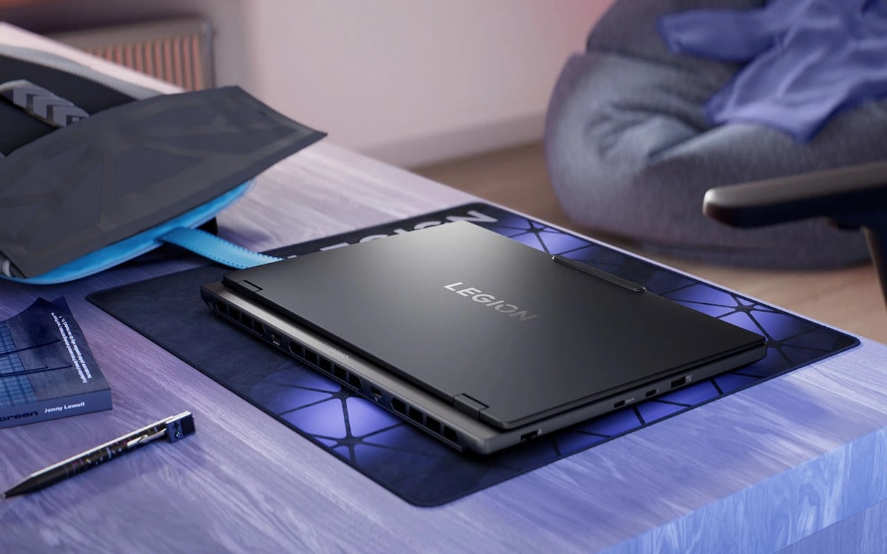 מחשב נייד Legion 5 15IAX10 83F0004WIV מבית Lenovo