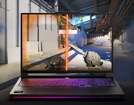 A vertical line divides the display, showing a vast interior, on the Lenovo Legion Pro 7 Gen 10 (16” AMD). מחשב נייד Legion Pro 7 16AFR10H 83RU001RIV מבית Lenovo