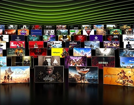 An array of gaming titles line up beneath a series of parallel green curved lines. מחשב נייד Legion Pro 7 16AFR10H 83RU001RIV מבית Lenovo