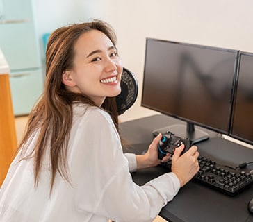 ゲーミングPCのメリット・デメリットとは？スペックの目安も解説