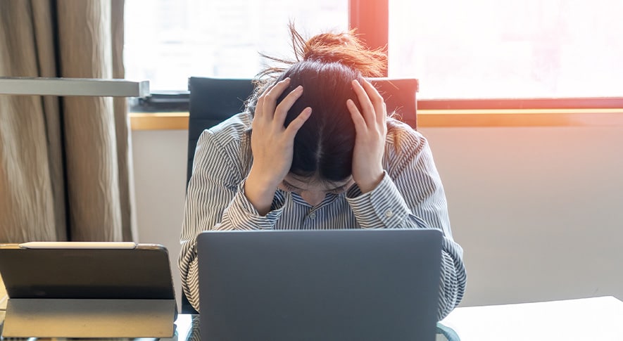 水をこぼした直後にやるべき初期対応とやってはいけない行動