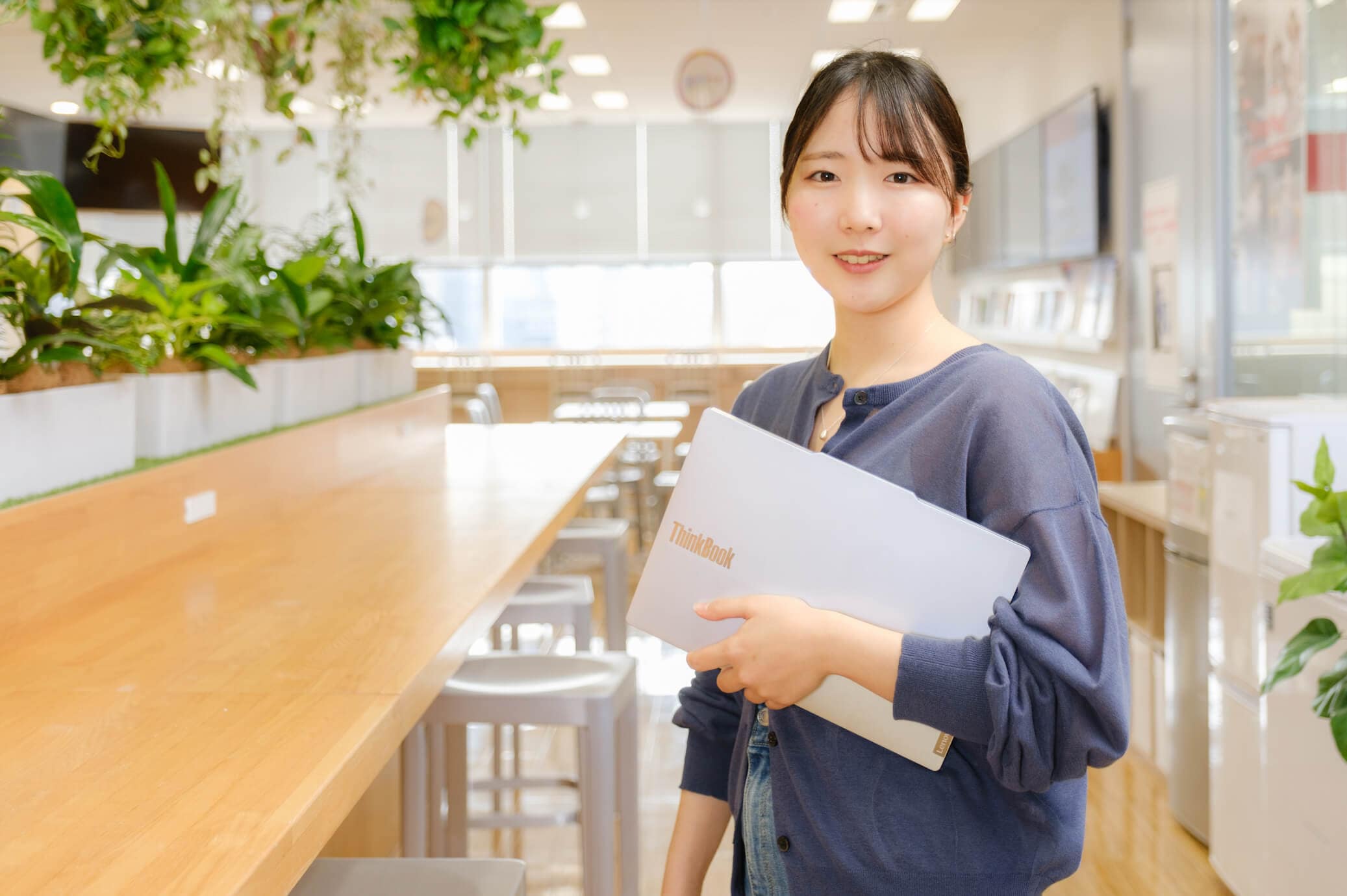 お茶の水女子大学 情報科でAI分野を専攻する学生で、一般社団法人Dots to Codeの代表も務める石戸谷由梨さん