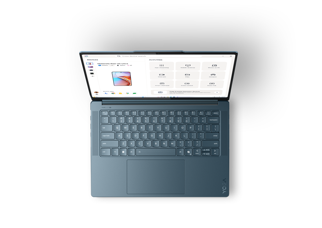 Portable Lenovo Yoga avec tableau de bord Smart Connect ouvert sur l’écran.