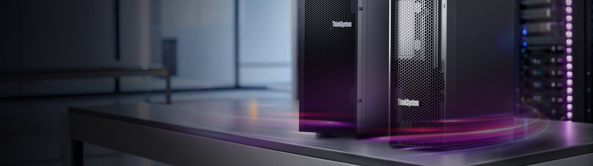 Image de deux serveurs Lenovo : à gauche, un serveur ThinkSystem ST650 V3 et à droite, une baie de serveur V4 avec icône d’horloge, mettant en évidence une promotion spéciale.