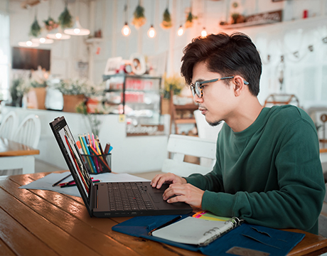 Create, edit and render content with advanced graphics on Lenovo ThinkPad P16s Gen 5 (16″ AMD) Mobile Workstation.