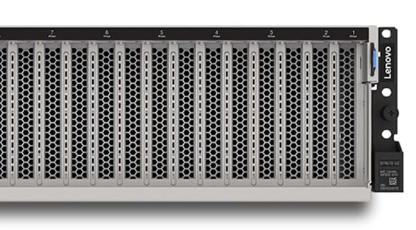 Lenovo ThinkSystem SR670 V2 Rack Server - ระยะใกล้, หันหน้าไปทางด้านหน้า