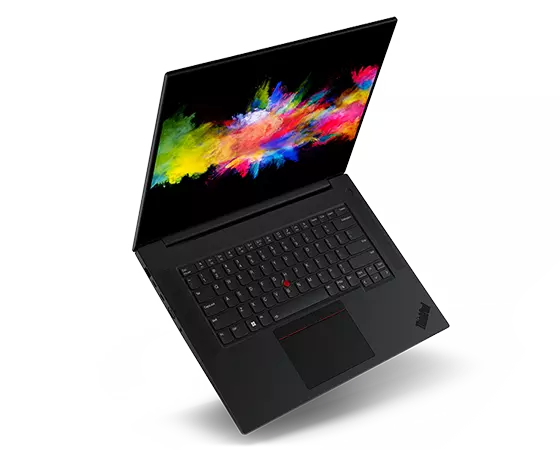 Lenovo ThinkPad P1 Gen 5 mobil workstation svævende, 100 grader åben med fokus på tastatur og skærm.