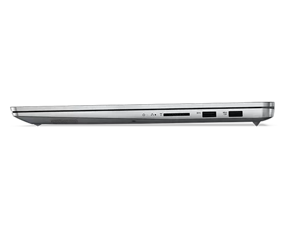 Close-up van poorten aan de rechterkant op een Lenovo IdeaPad 5 Pro Gen 7-laptop met gesloten klep in Cloud Grey.