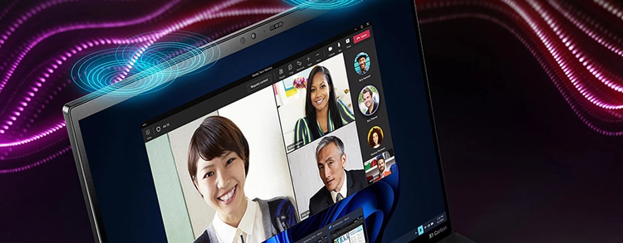 Nahaufnahme einer Videokonferenz auf dem Display des Lenovo ThinkPad X1 Carbon Gen 11 Notebooks.